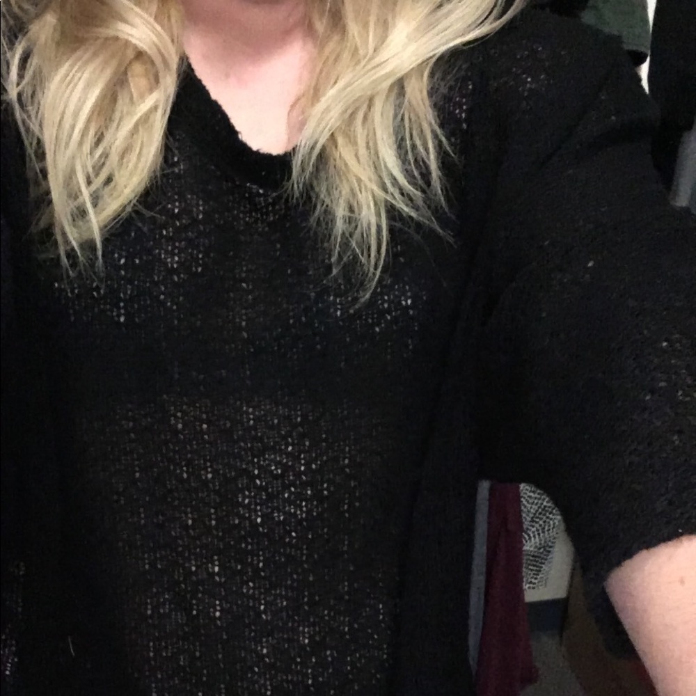 Mesh black top